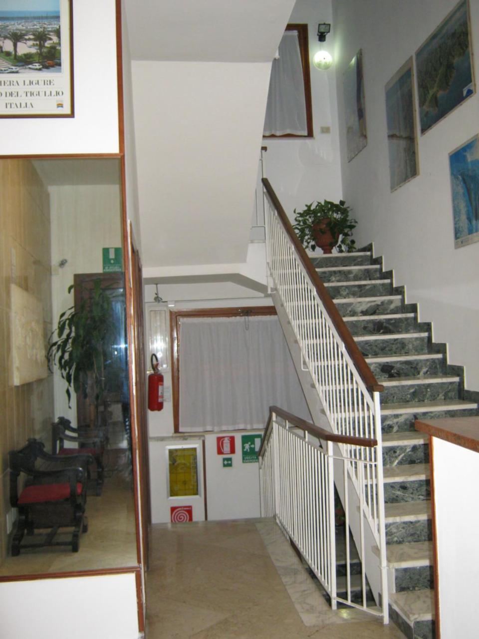 Valentino Hotel